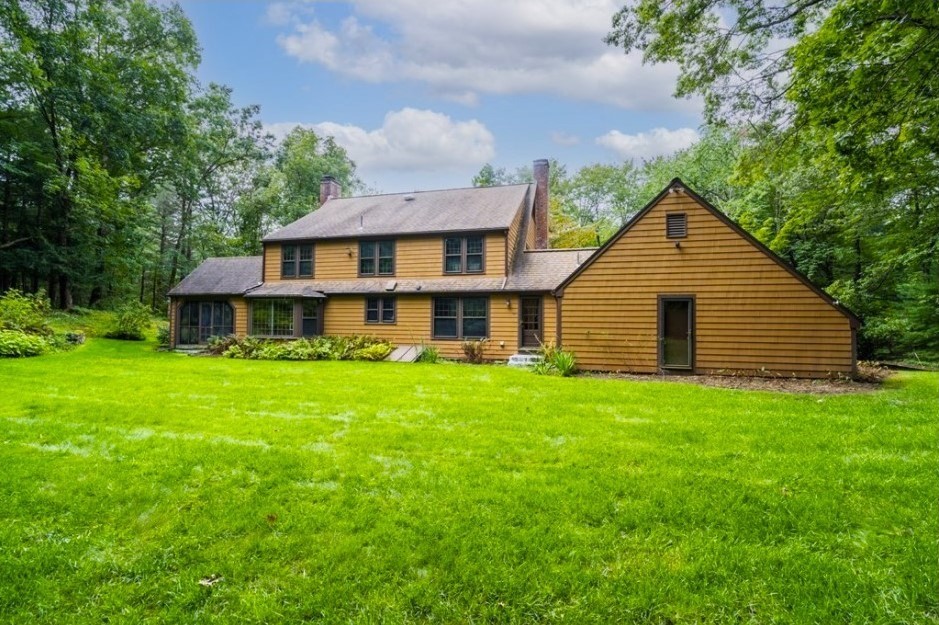 81 Draper Road, Wayland, MA 01778