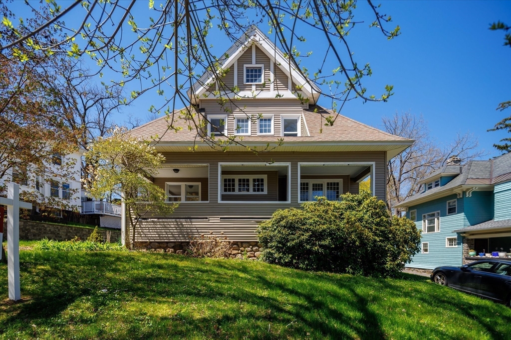 4 Chamberlain Pkwy — photo