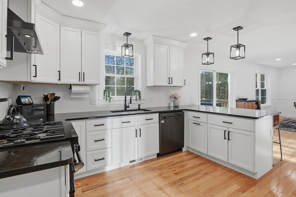 155 Turkey Hill Road, Rutland, MA 01543