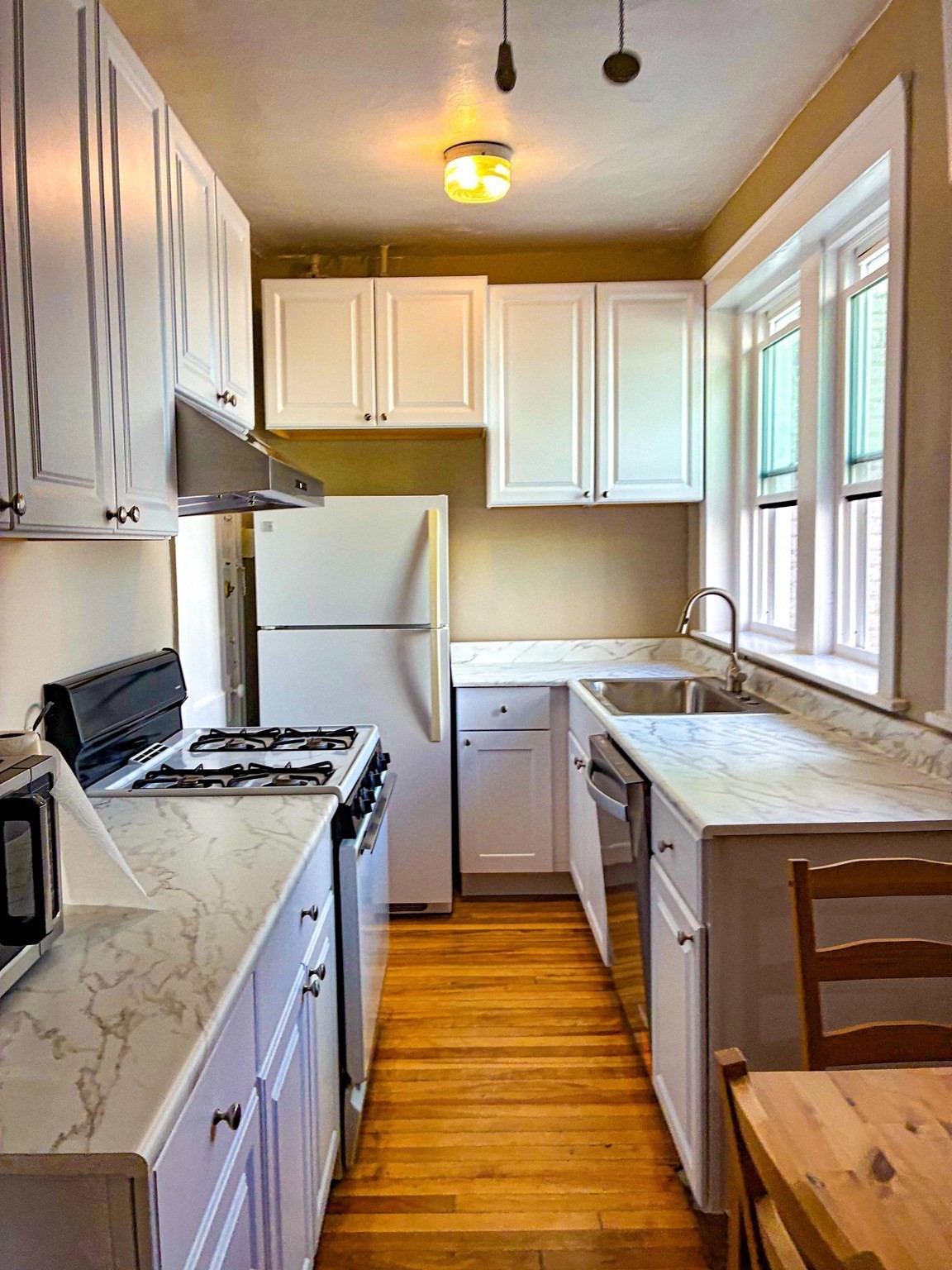 1633 Commonwealth Ave #12 — photo