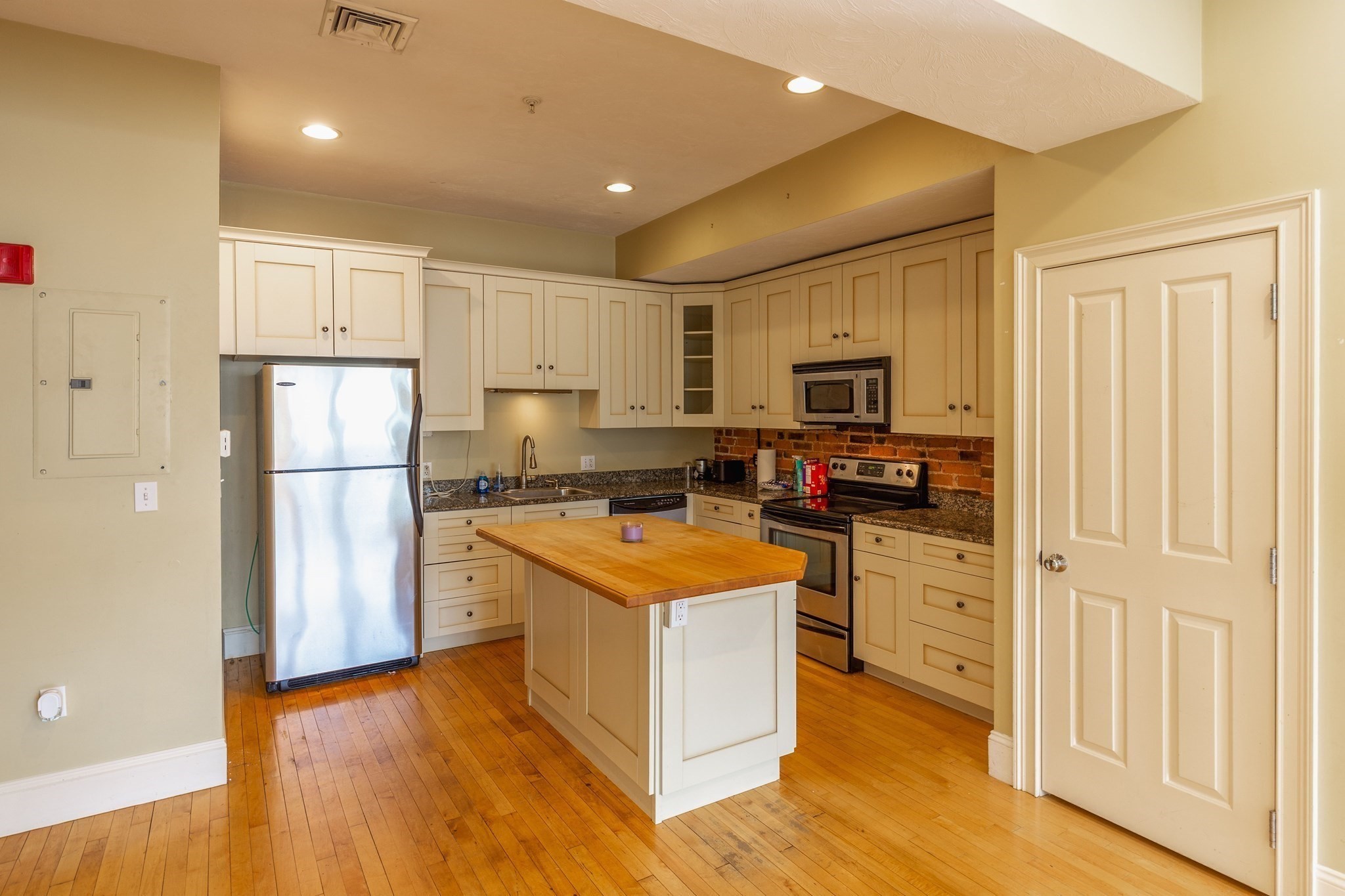 310 Court St #2 — photo