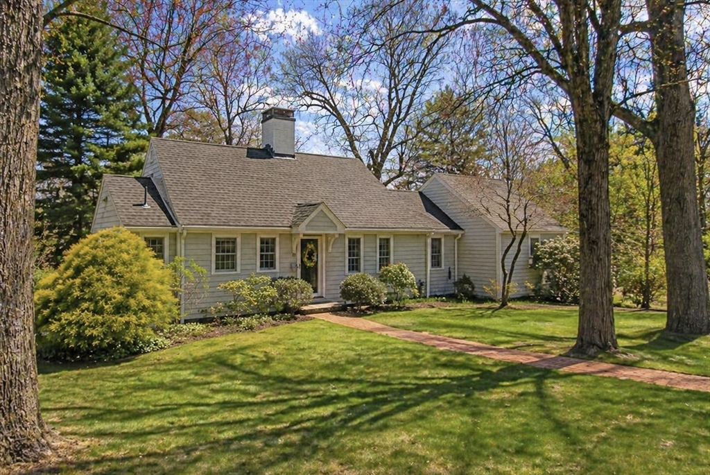 22 Standish Road, Wellesley, MA 02481