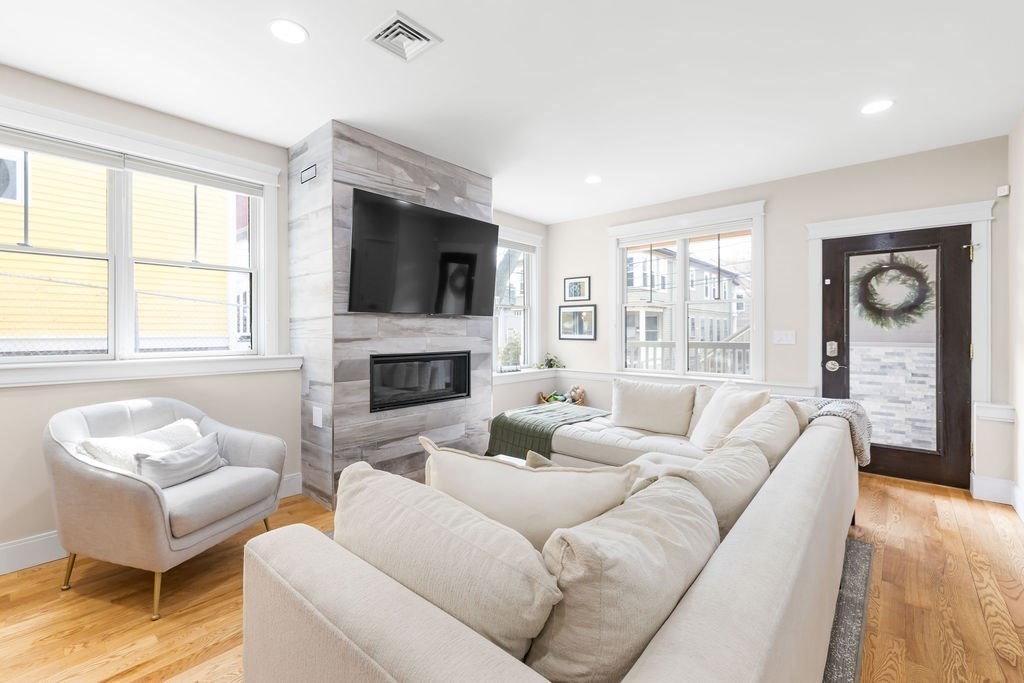 5-7 Whitman St #1 — photo