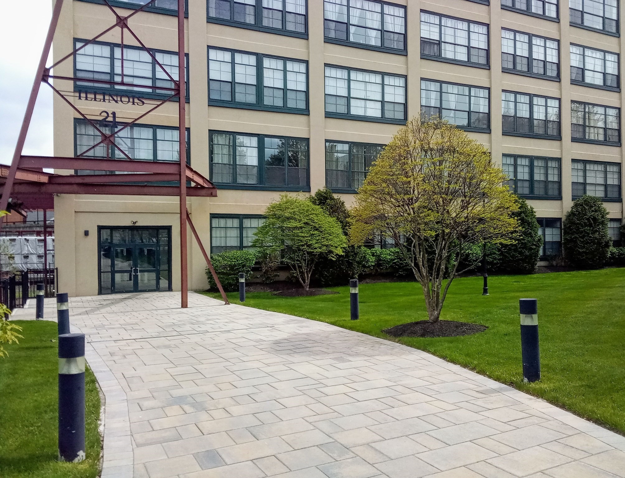 21 Illinois St #202 — photo