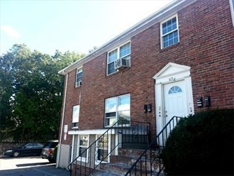623 Cummins Hwy # B — photo