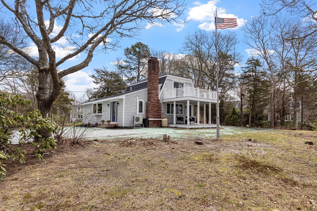 5 Bell Rd Ext, Bourne, MA 02532
