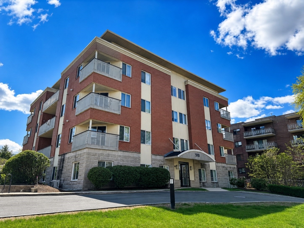 310 Hammond Pond Pkwy #401 — photo