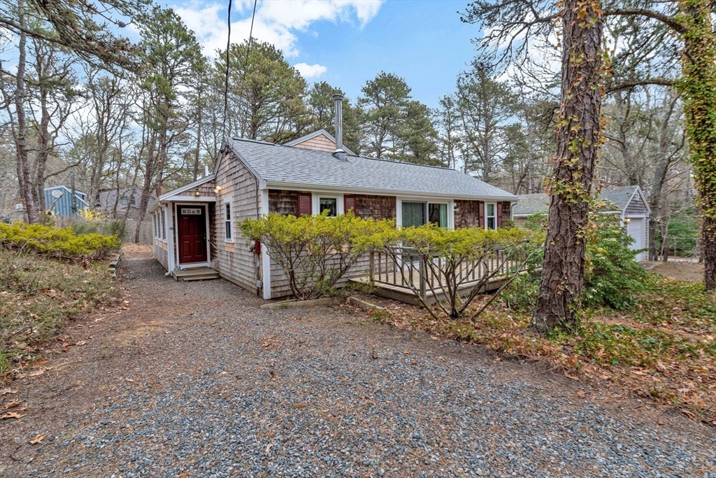 10 Bartlett Rd — photo