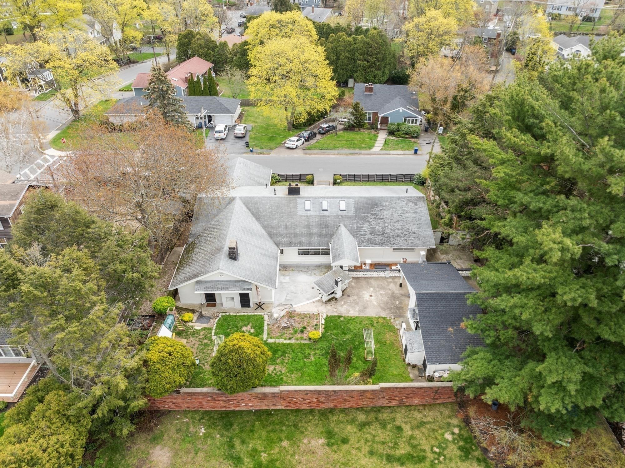 82 Cornell Rd — photo