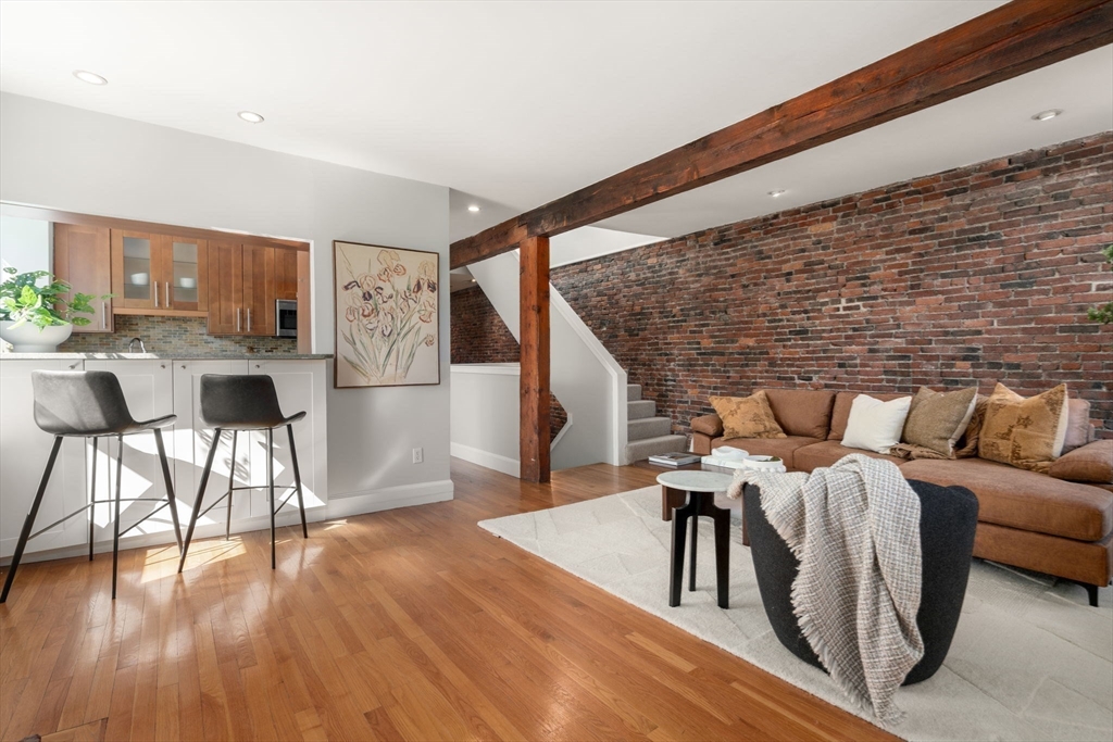 19 Albemarle St #4 — photo