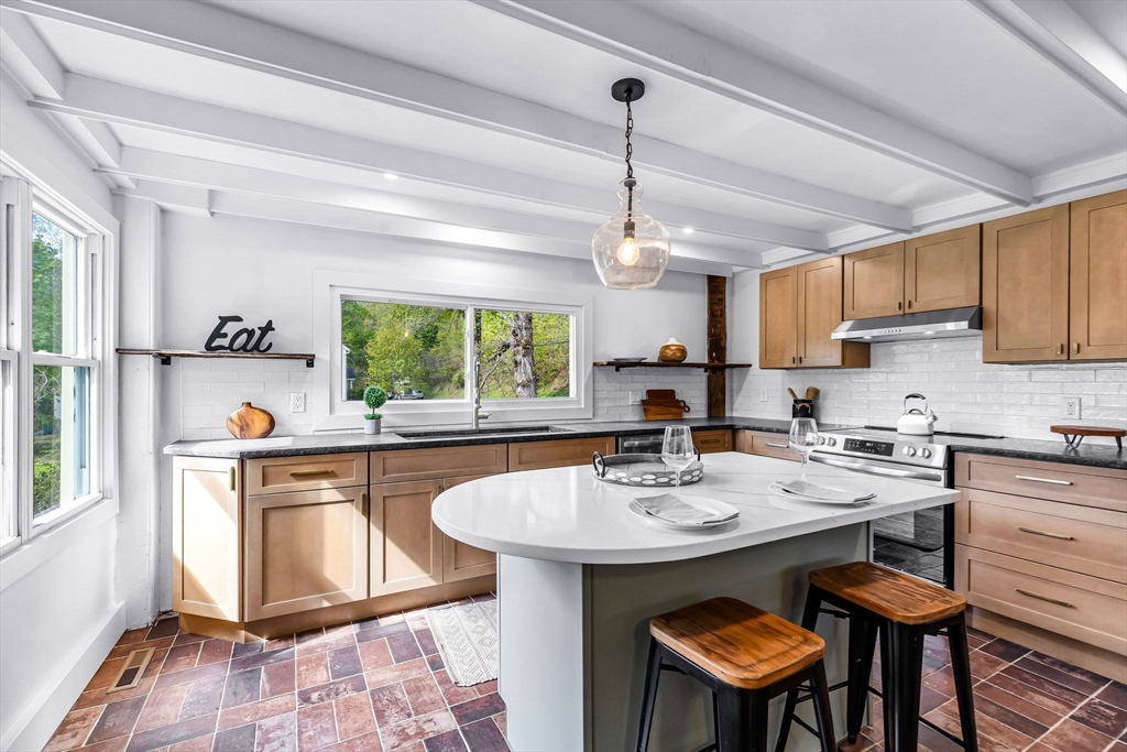 434 College Hwy — photo