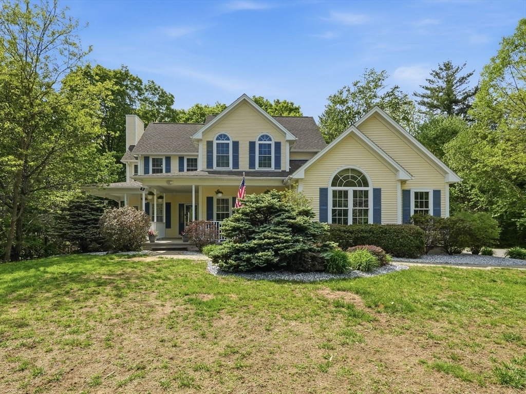 81 Sheffield Dr — photo
