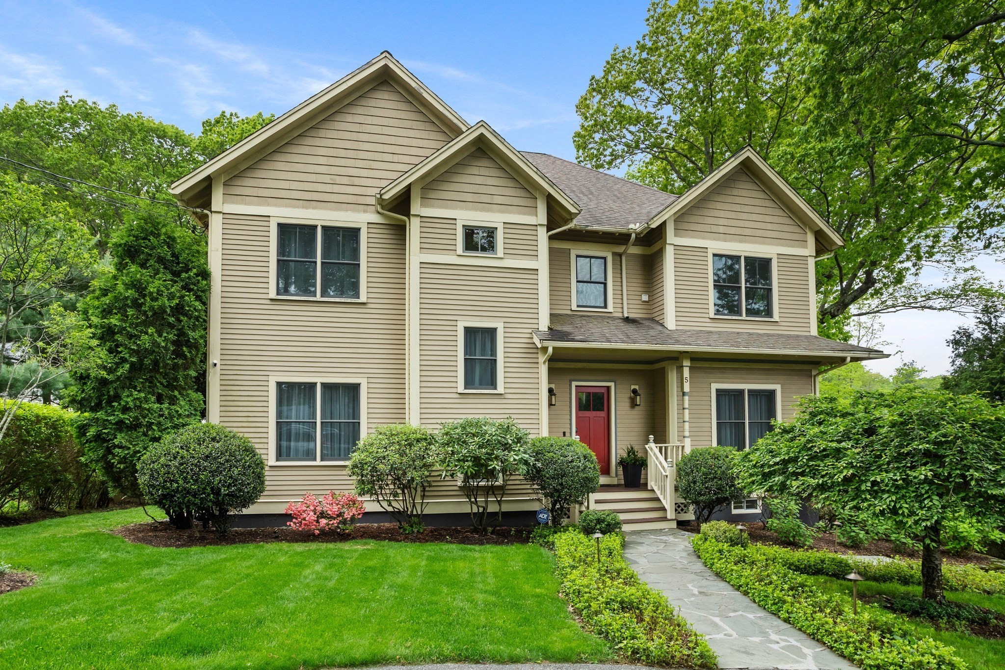5 Walnut Street — photo