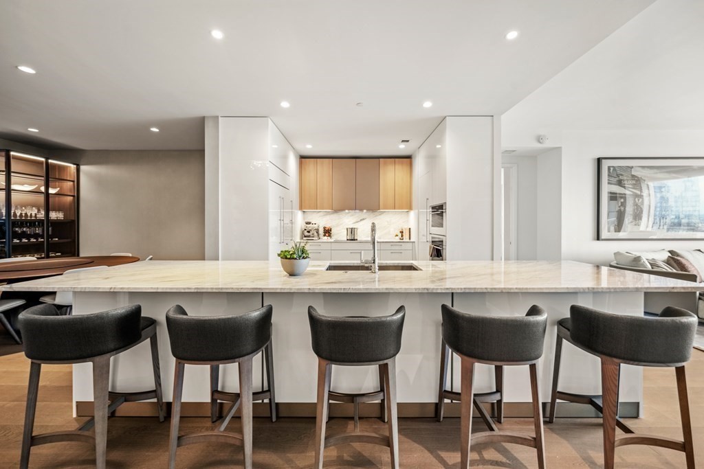240 Devonshire Street #4702 — photo