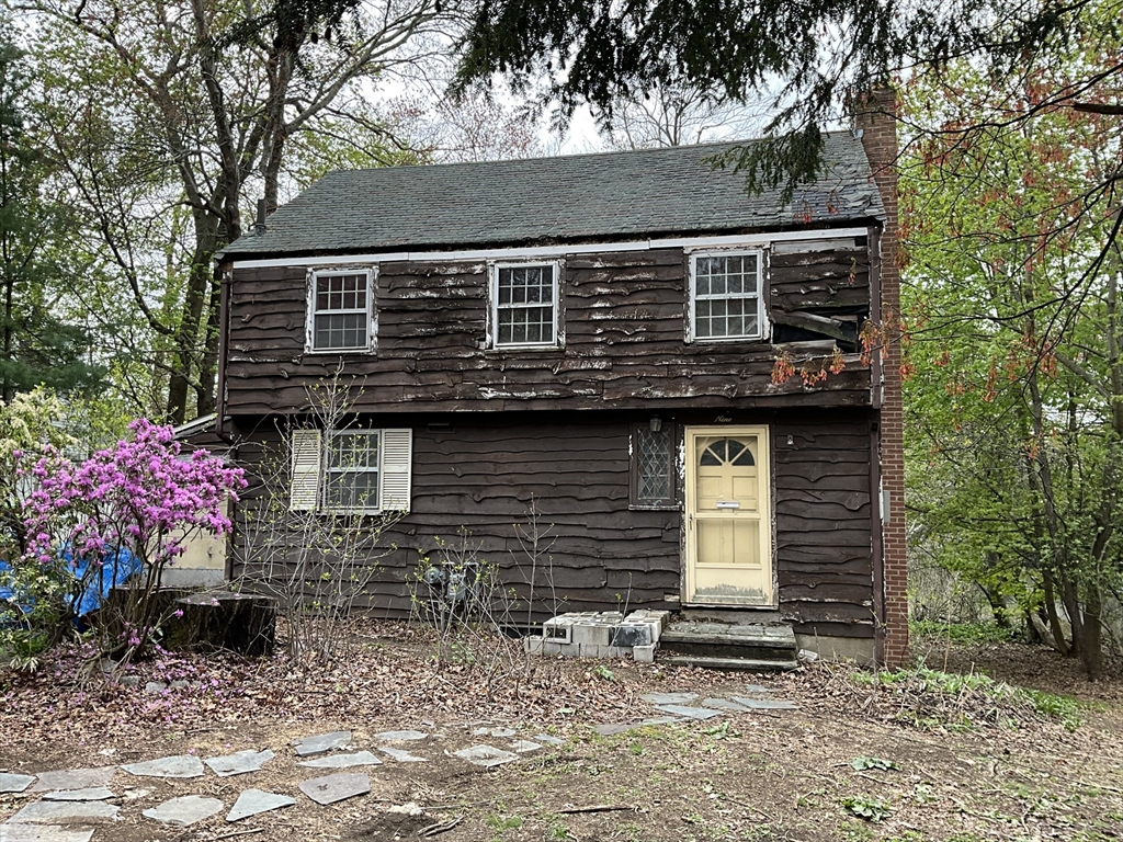 9 Larch Road, Wellesley, MA 02482 — photo 2
