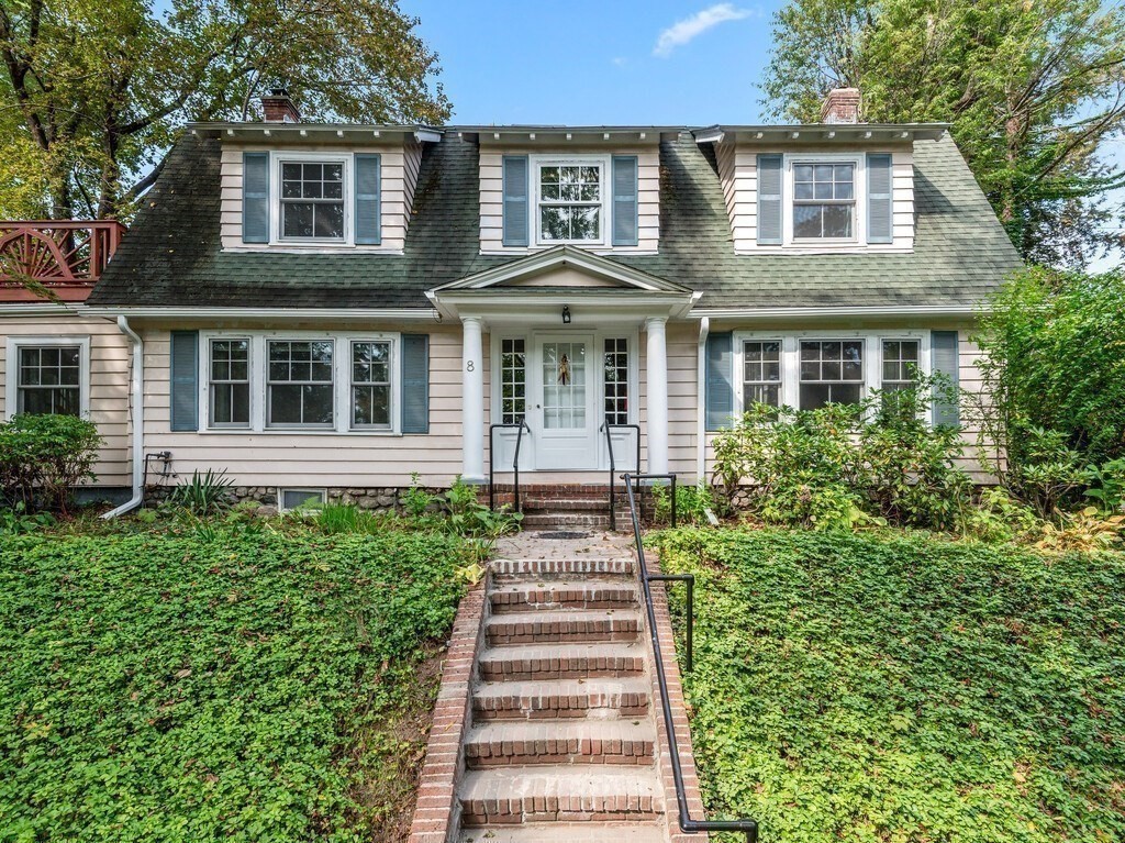 8 Montvale — photo