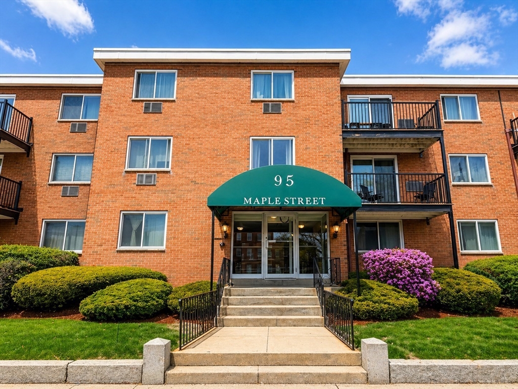95-99 Maple St # 17 — photo
