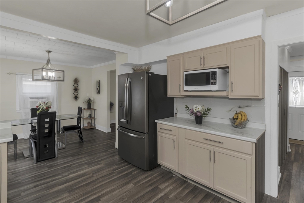 15 Merida Street, Springfield, MA 01104