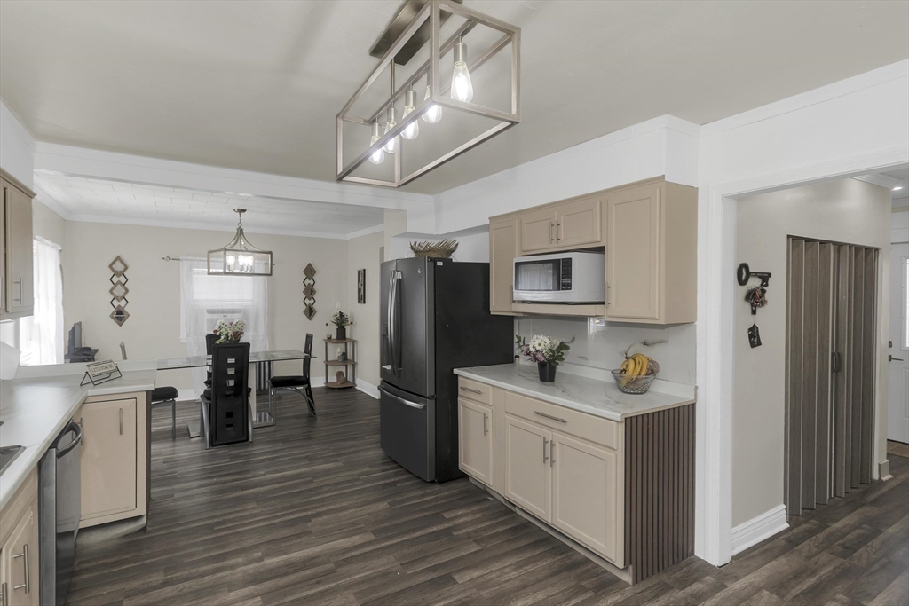 15 Merida Street, Springfield, MA 01104 — photo 2