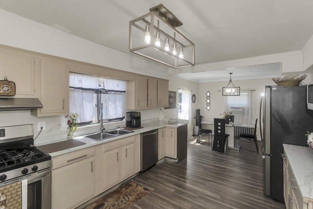15 Merida Street, Springfield, MA 01104 — photo 3