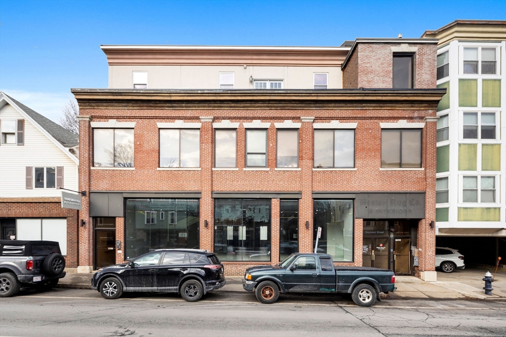 75-81 Boylston St #B — photo