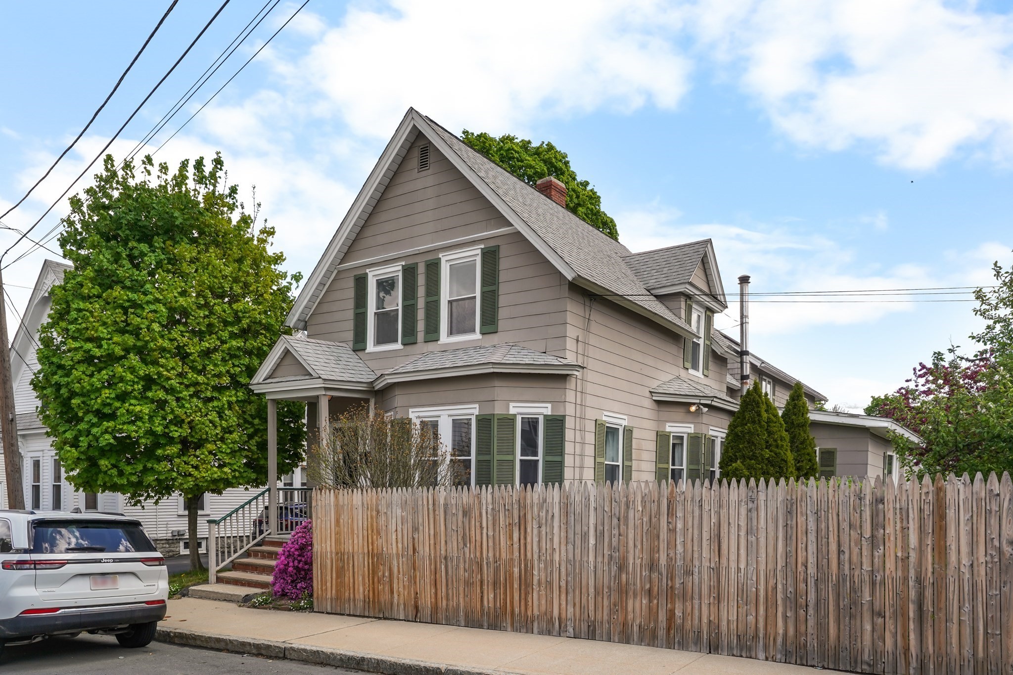 122 S Walker St — photo