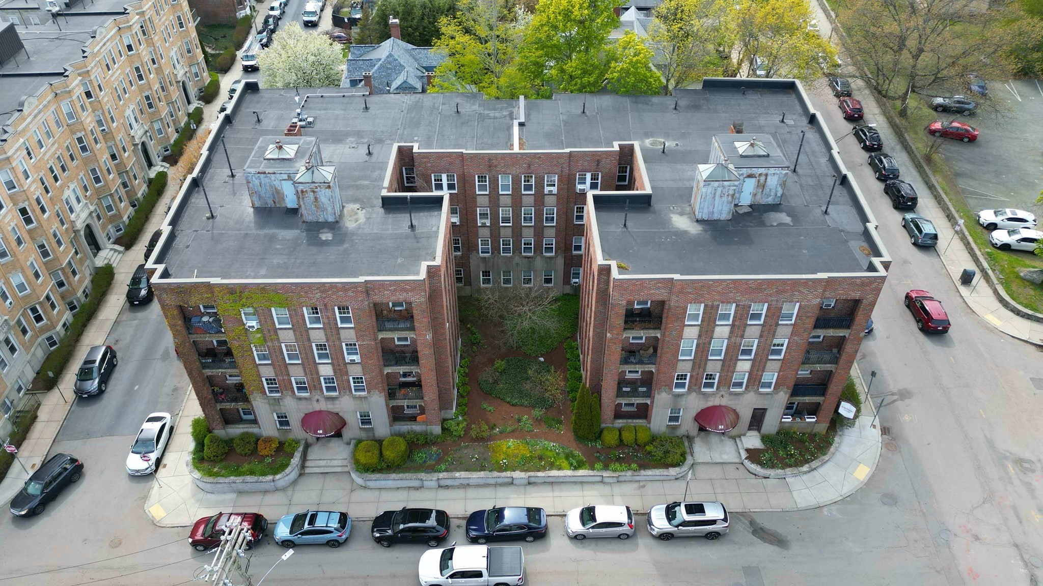 52 Strathmore Rd #44 — photo