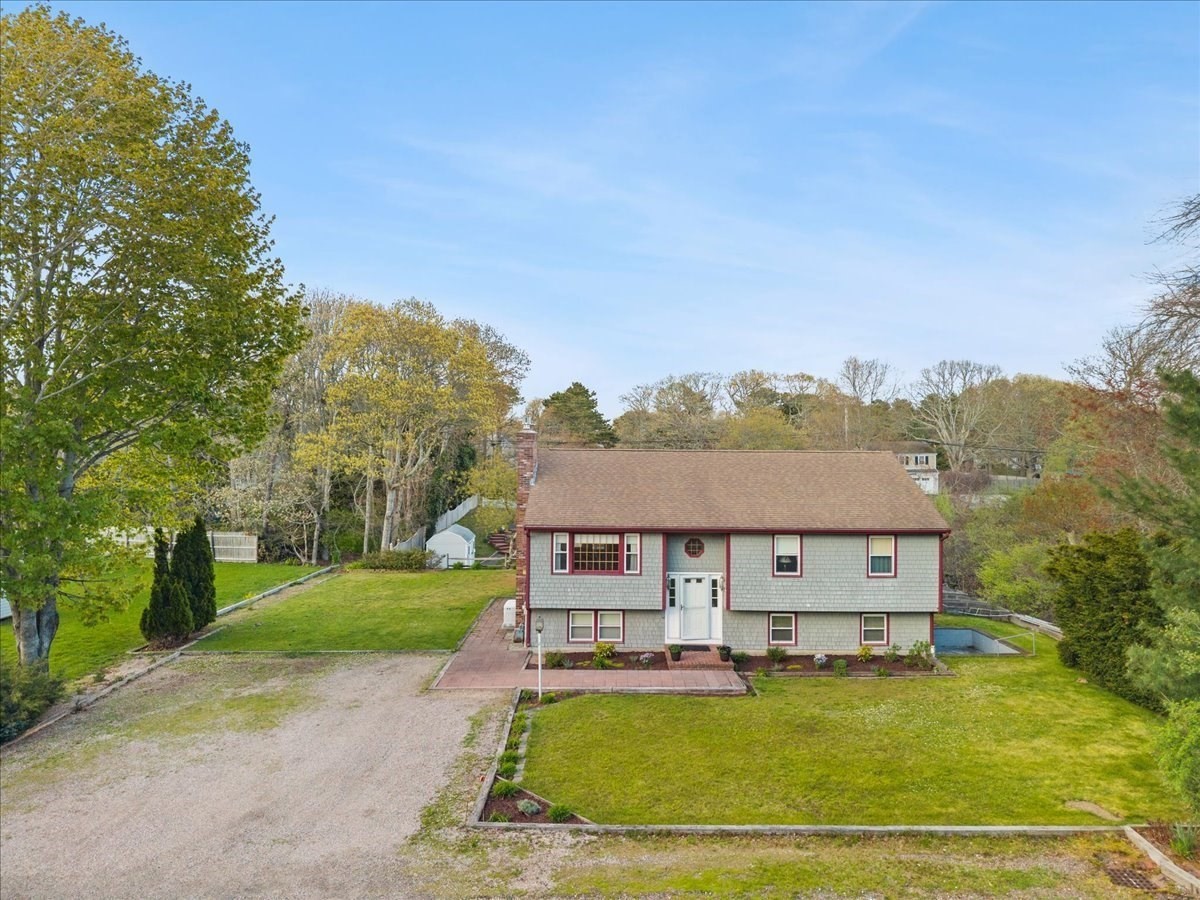 64 Rainbow Rd — photo