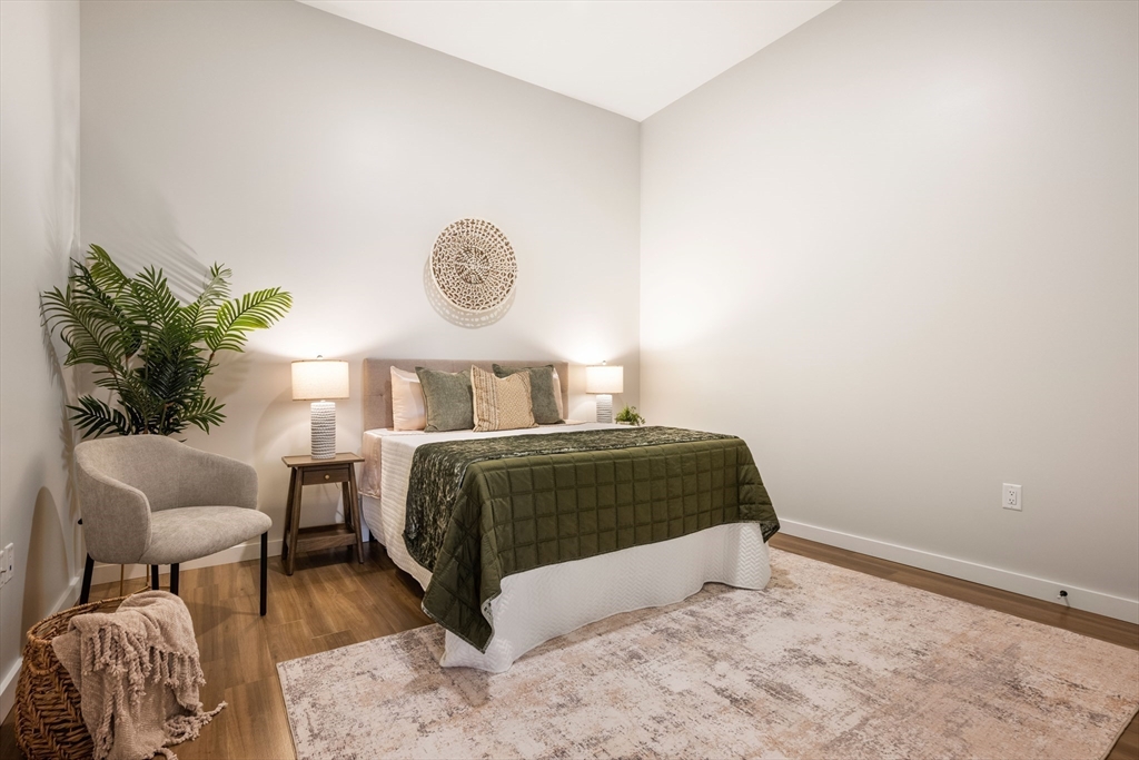 22 Elm St # 401 — photo