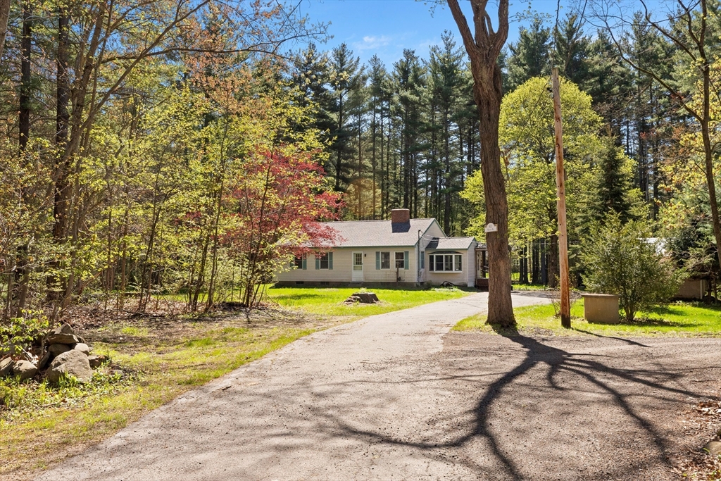 93 Hadley Road, Merrimac, MA 01860