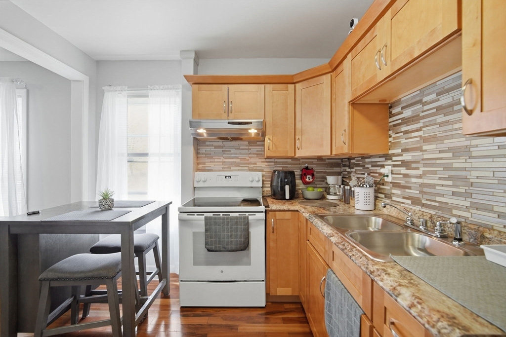 148-150 Cedar Street, Springfield, MA 01105 — photo 3