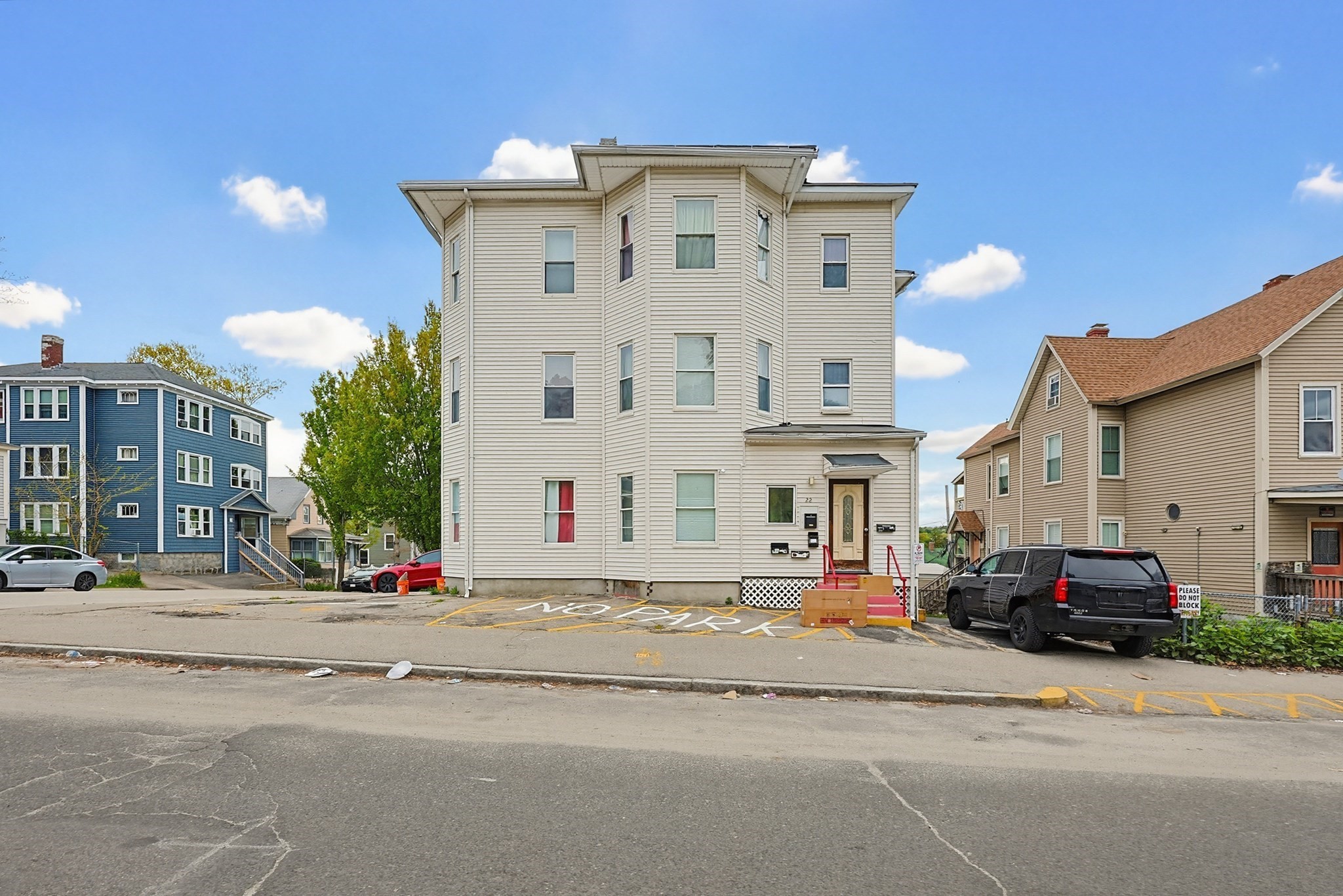 22 Hollywood St #4B — photo