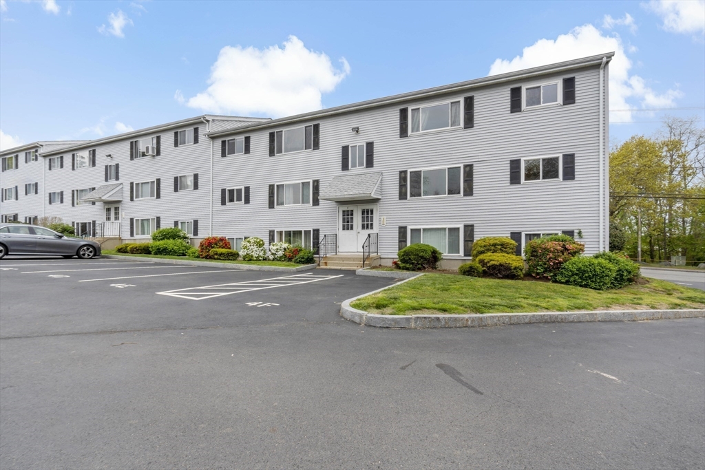 5455 N Main St #4D — photo