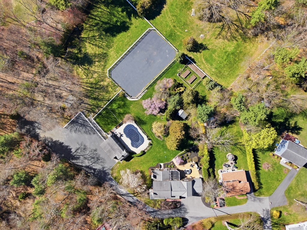 12 Beatty Ln. — photo