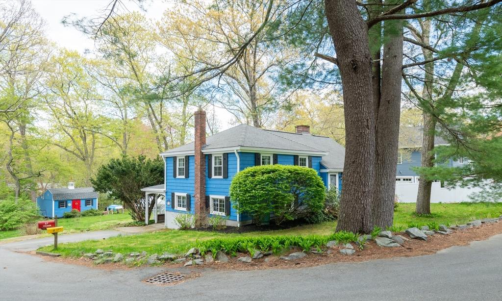 37 Colrain Road, Topsfield, MA 01983