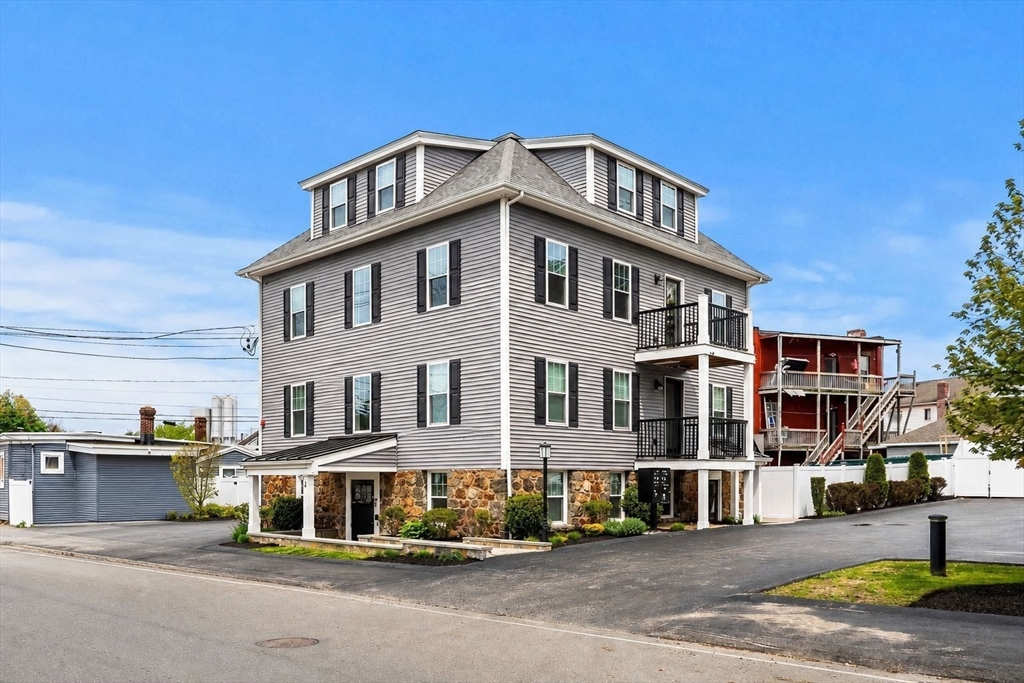 4 Wakefield Ave #4 — photo