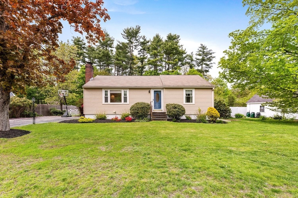 22 Ortins Road, Hamilton, MA 01982