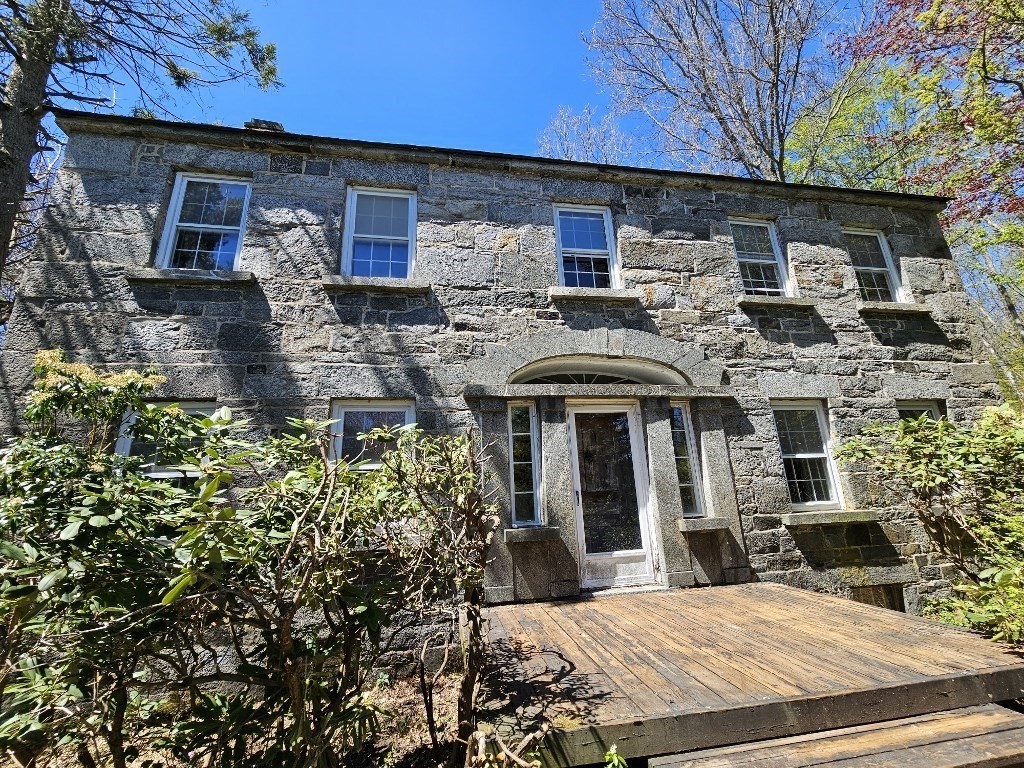 88 Stonehouse Road, Washington, MA 01223