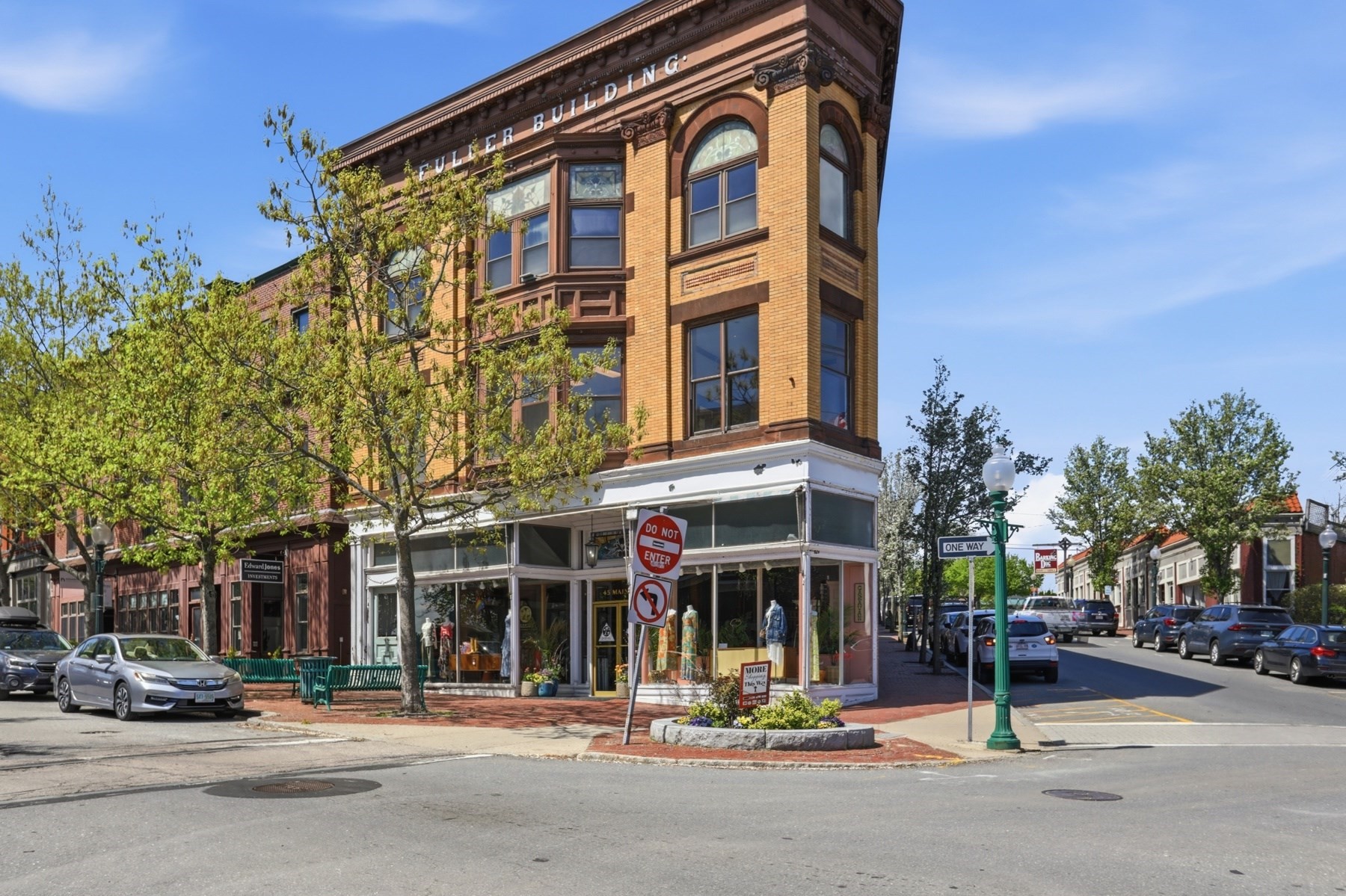 45 Main St # 10 — photo