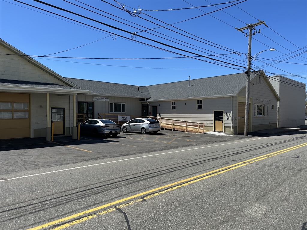 20 Maplewood Ave # C — photo
