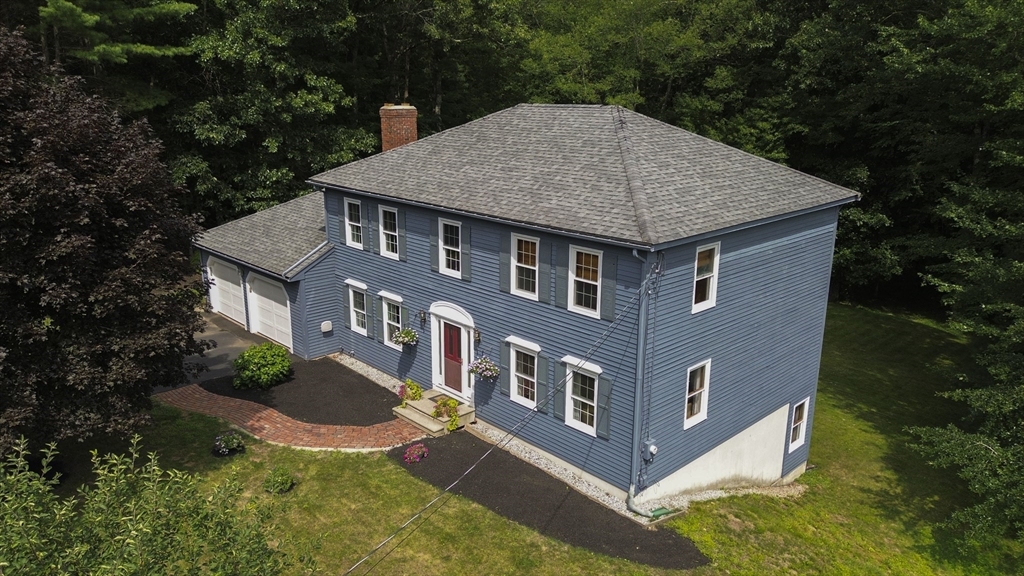 39 Hillside Dr — photo