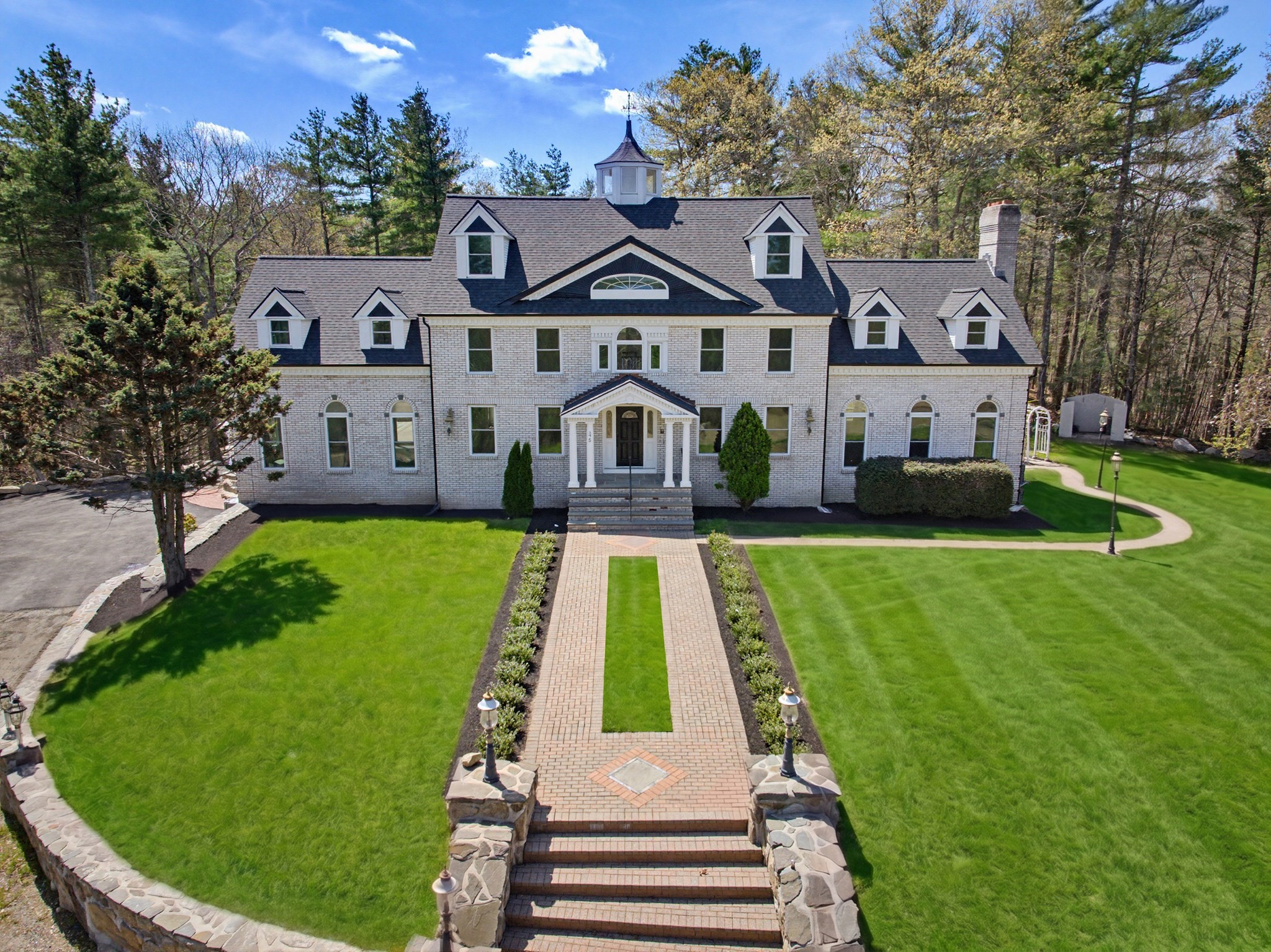 175 Pleasant St — photo