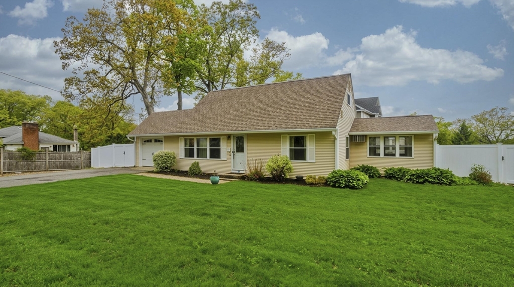 22 Audley Road, Springfield, MA 01118 — photo 2