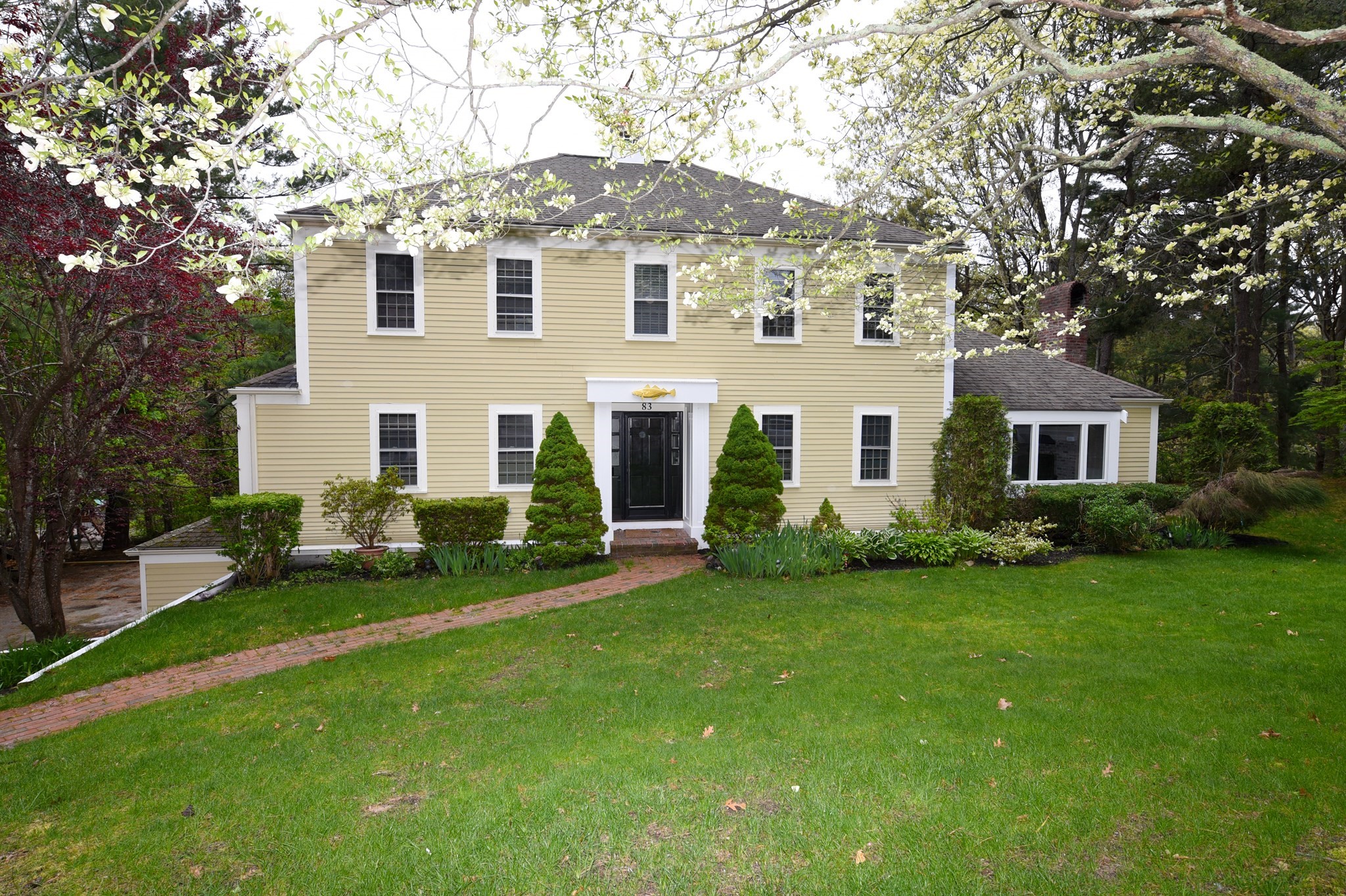 83 Winding Way — photo