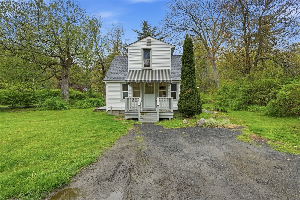 8 Shutesbury Road, Pelham, MA 01002