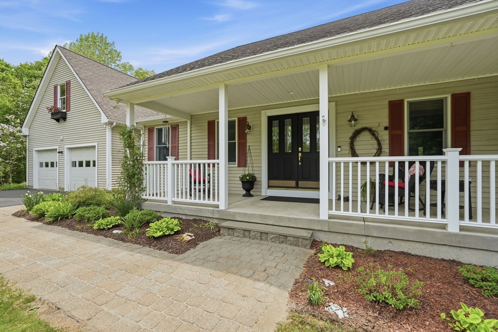 12 Chesterfield Road, Westhampton, MA 01027