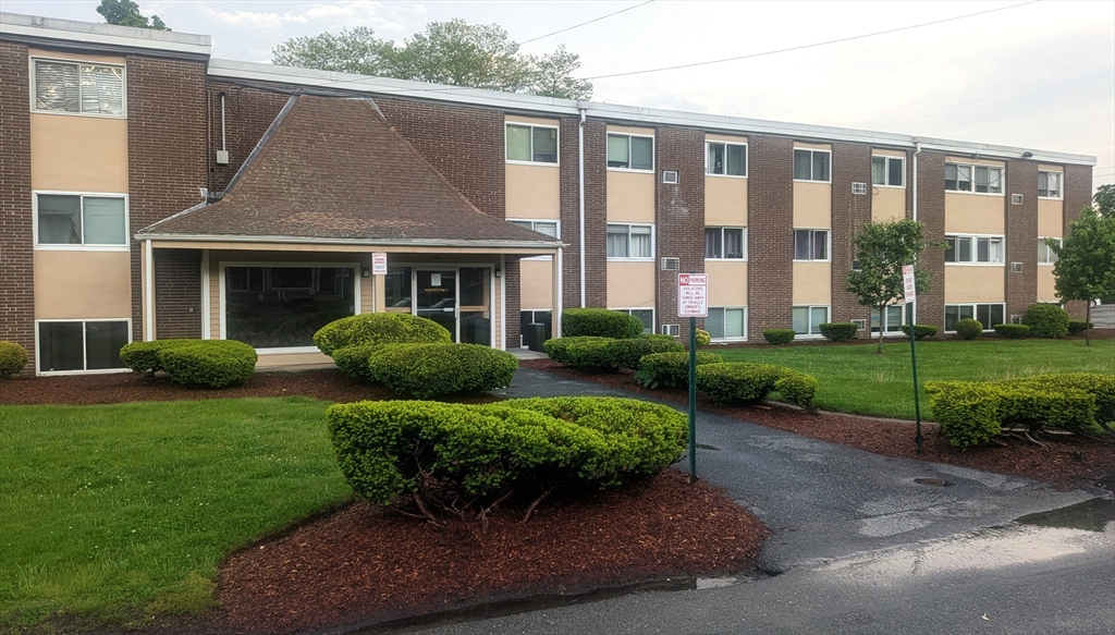 26 Willis St #33 — photo