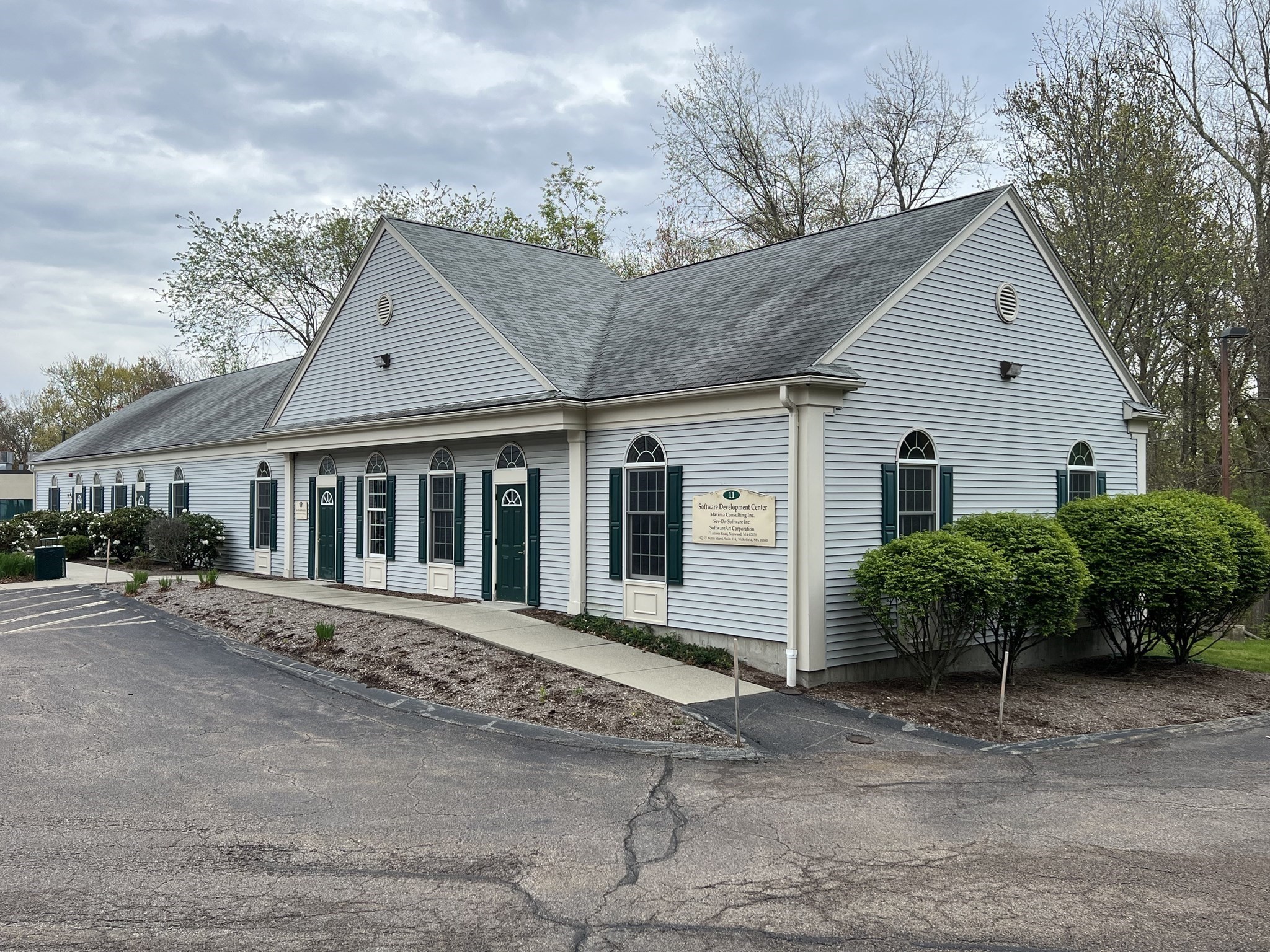 77 Access Rd # 8 — photo