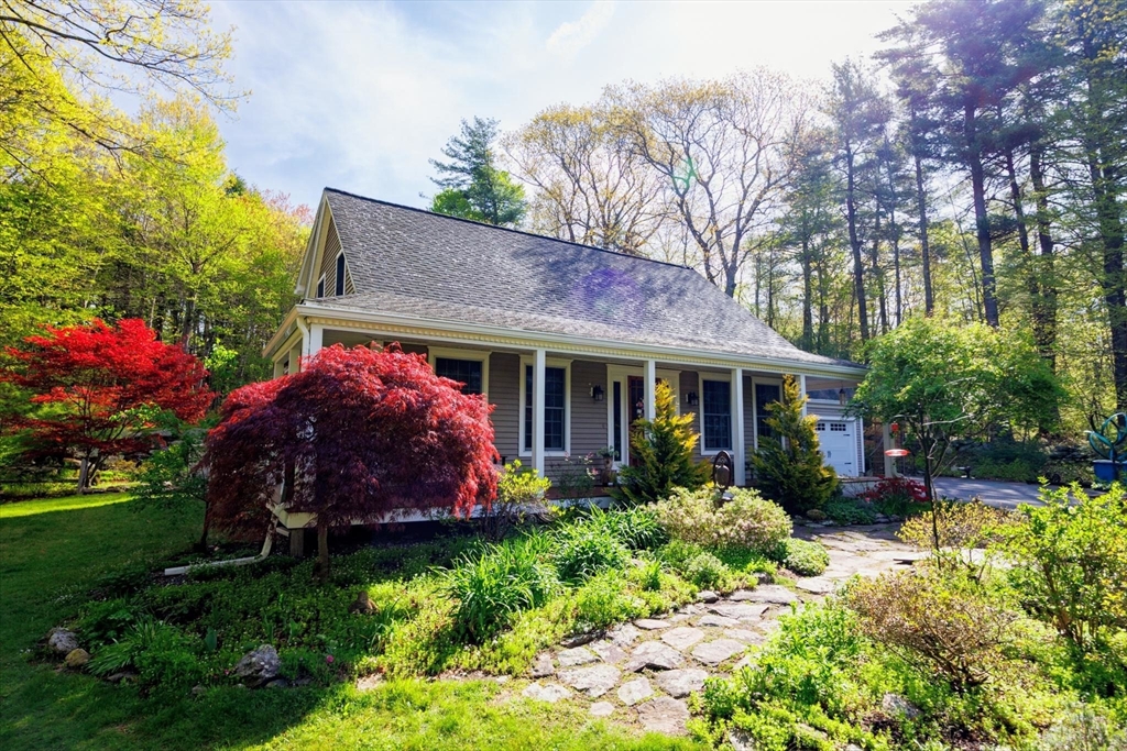 328 East County Road, Rutland, MA 01543