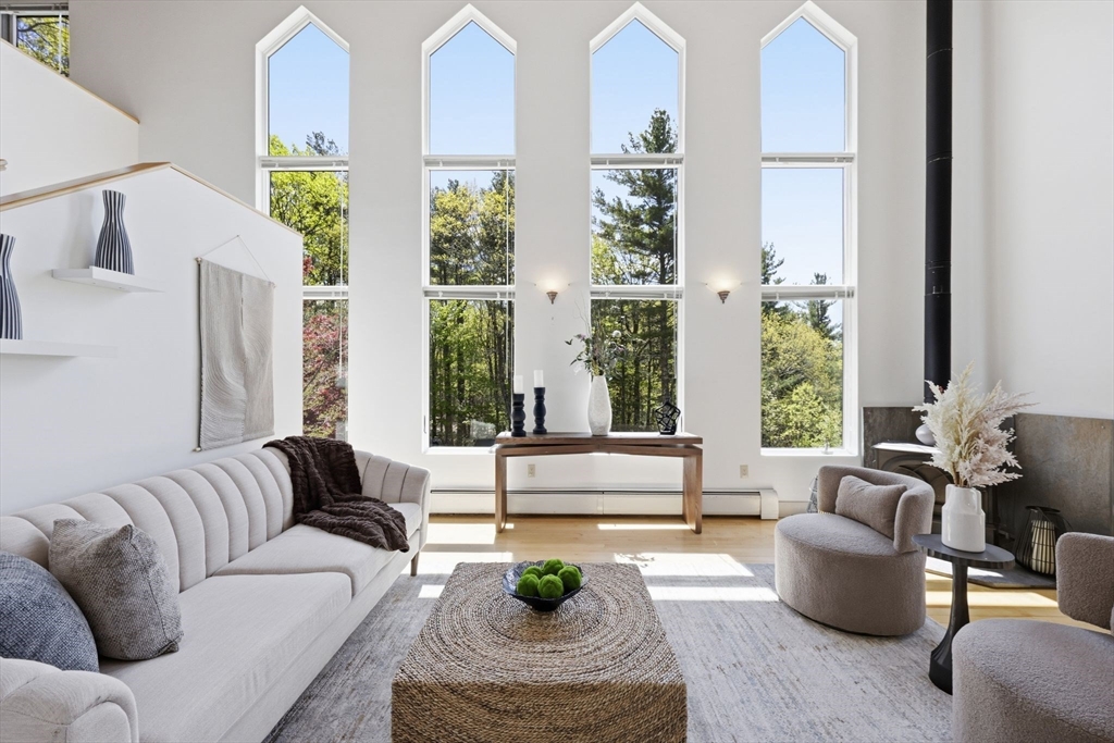 41 Edwards Road, Westhampton, MA 01027